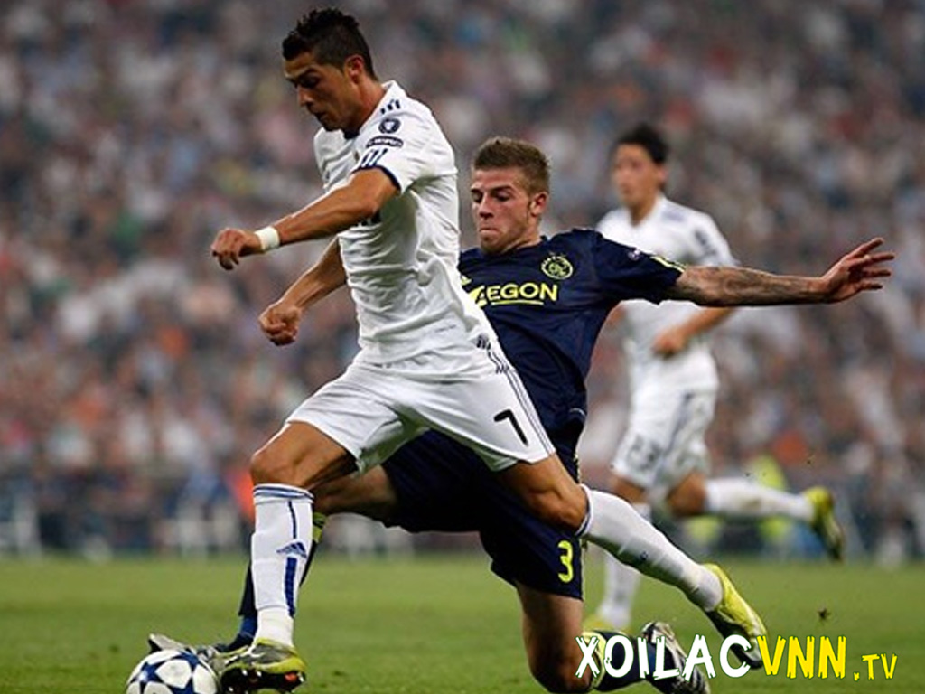 ronaldo-re-bong-voi-toc-do-cao