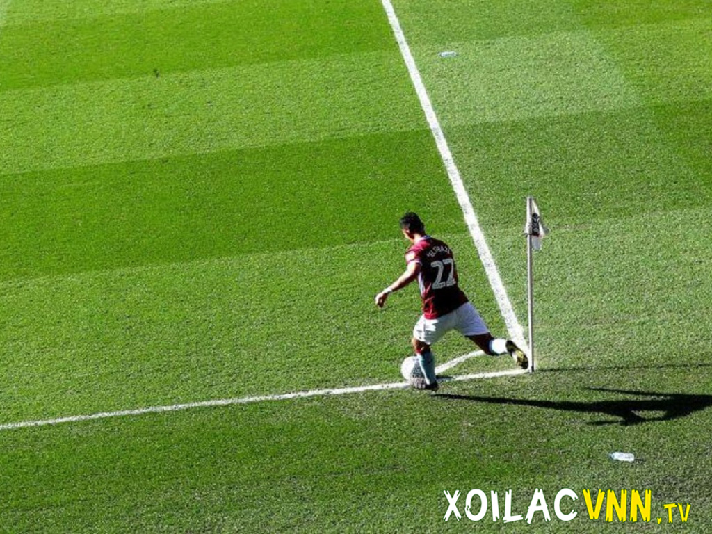 Phạt góc trong bóng đá: Khái niệm, chiến thuật và bàn thắng