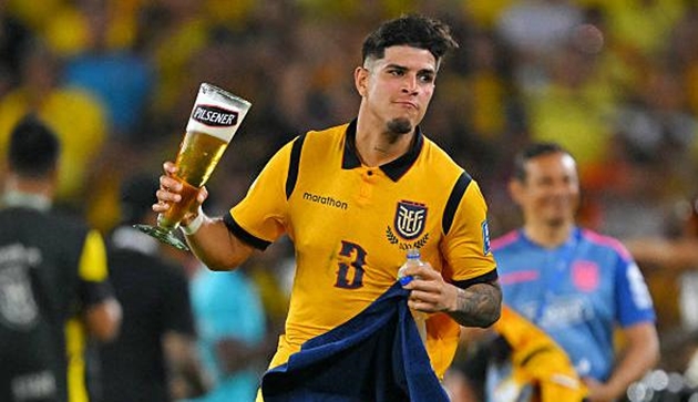 Piero Hincapie gây ấn tượng trong màu áo Ecuador