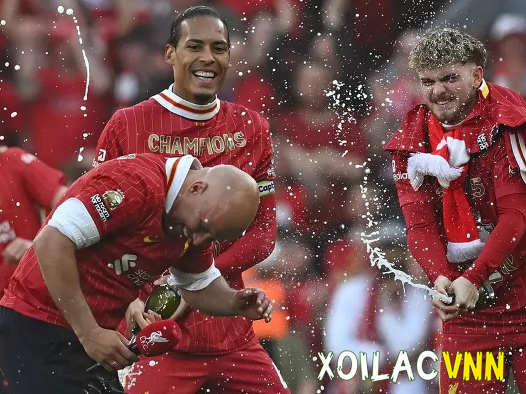 arne-slot-an-mung-chuc-vo-dich-cung-liverpool