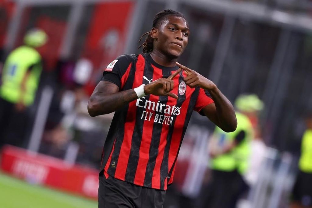 Leao là cái tên hot trên TTCN bóng đá châu Âu