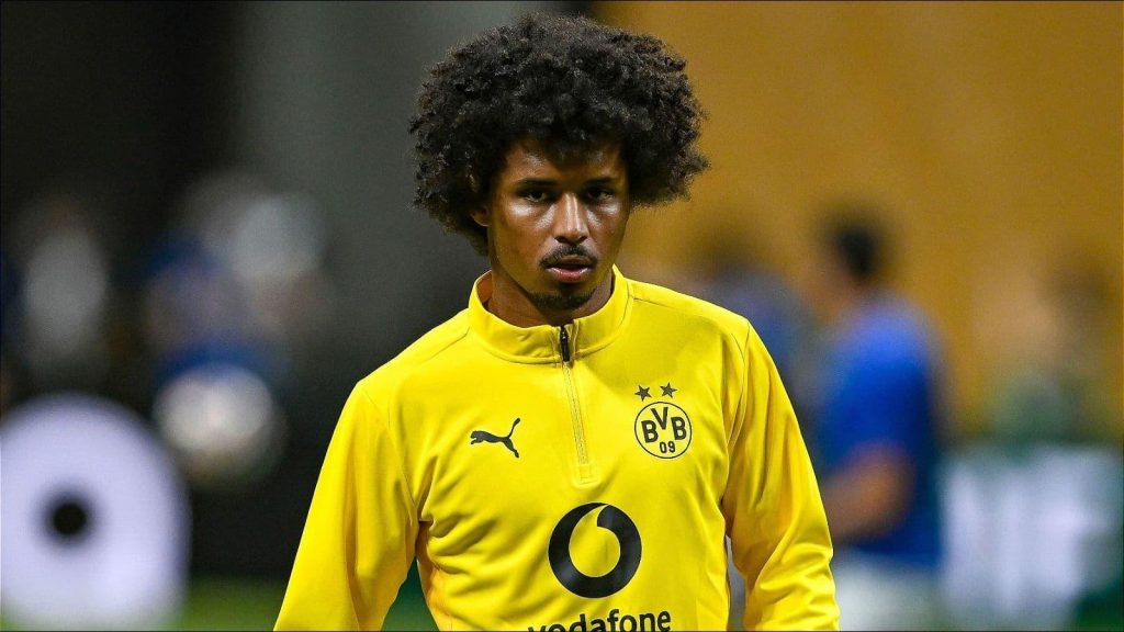 Arsenal tính "nẫng tay trên" MU trong thương vụ chiêu mộ Karim Adeyemi