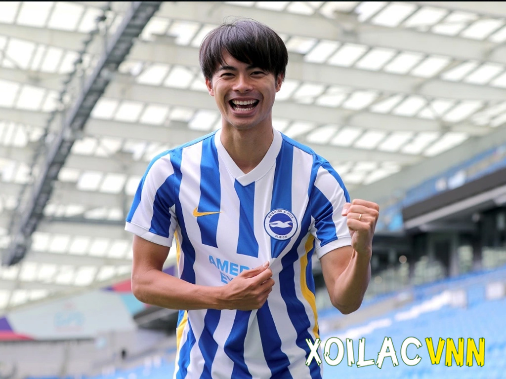 mitoma-dang-thi-dau-cho-brighton