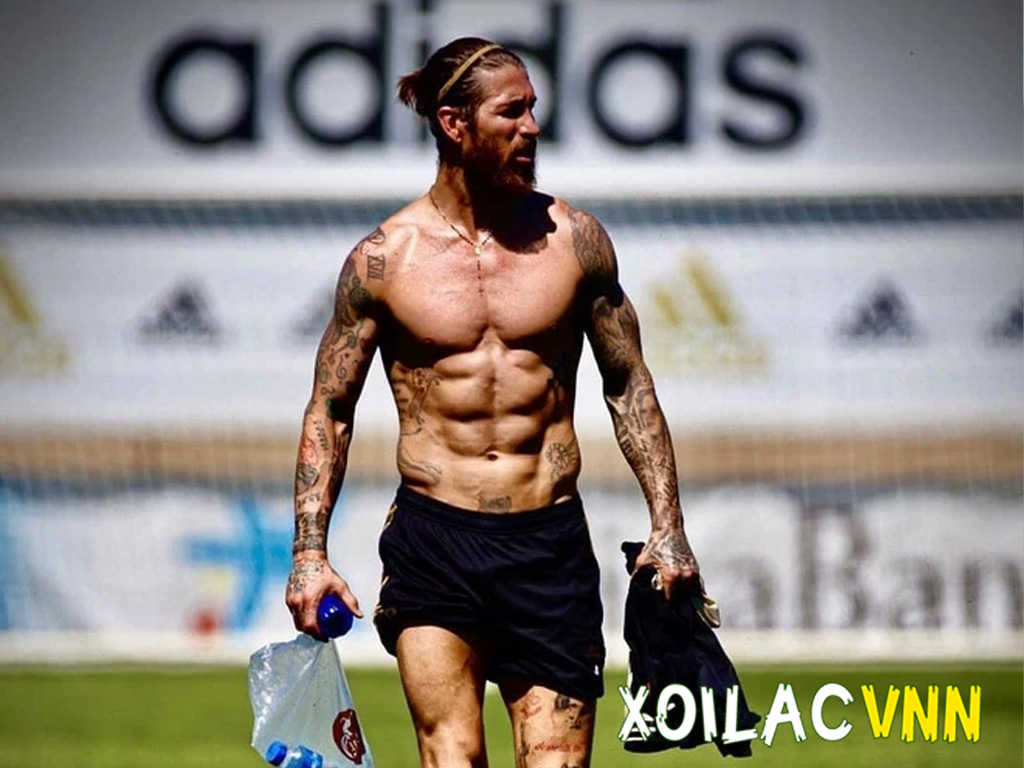 ramos-co-ve-ngoai-cuc-ky-manh-me