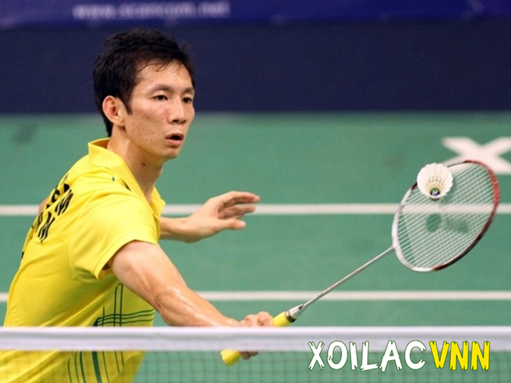 tien-minh-cam-vot-cau-long