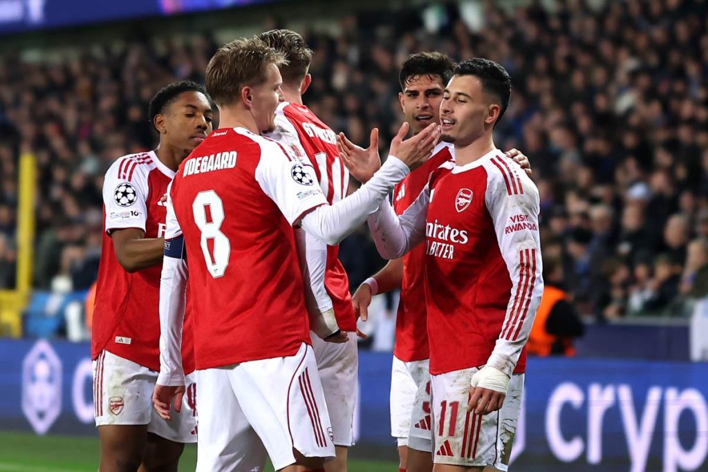 CĐV Arsenal đều mong ngóng đội nhà vô địch Ngoại hạng Anh