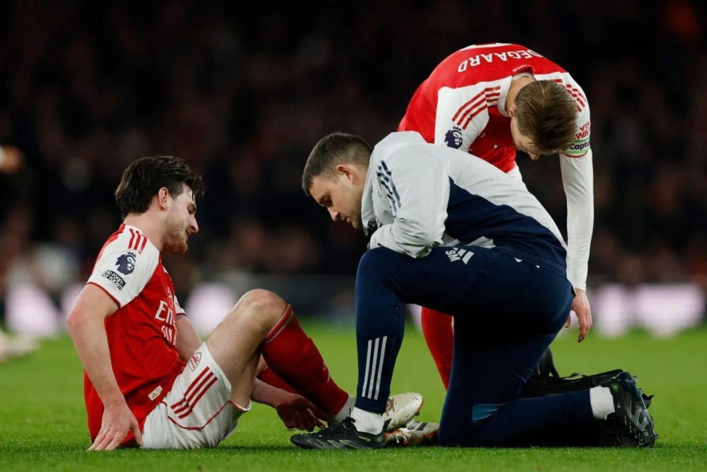 Declan Rice dính chấn thương trong trận gặp Brentford