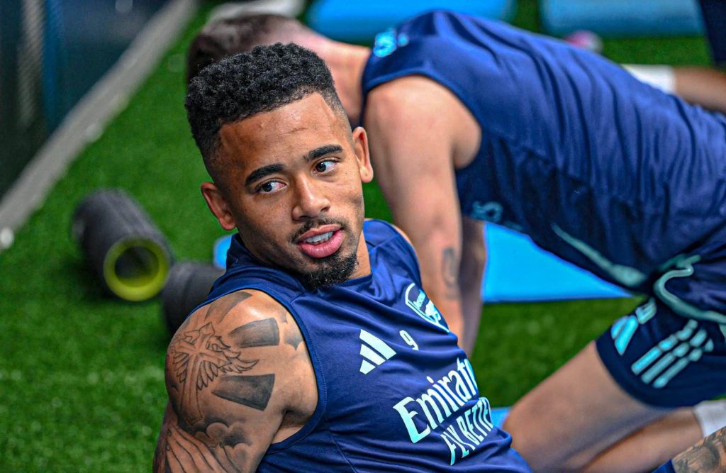 Gabriel Jesus tha thiết muốn ở lại Arsenal