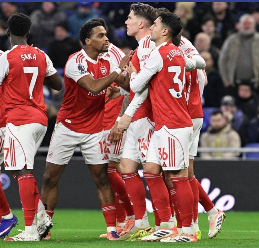 Guardiola sẽ giúp Man City sớm vượt qua Arsenal?