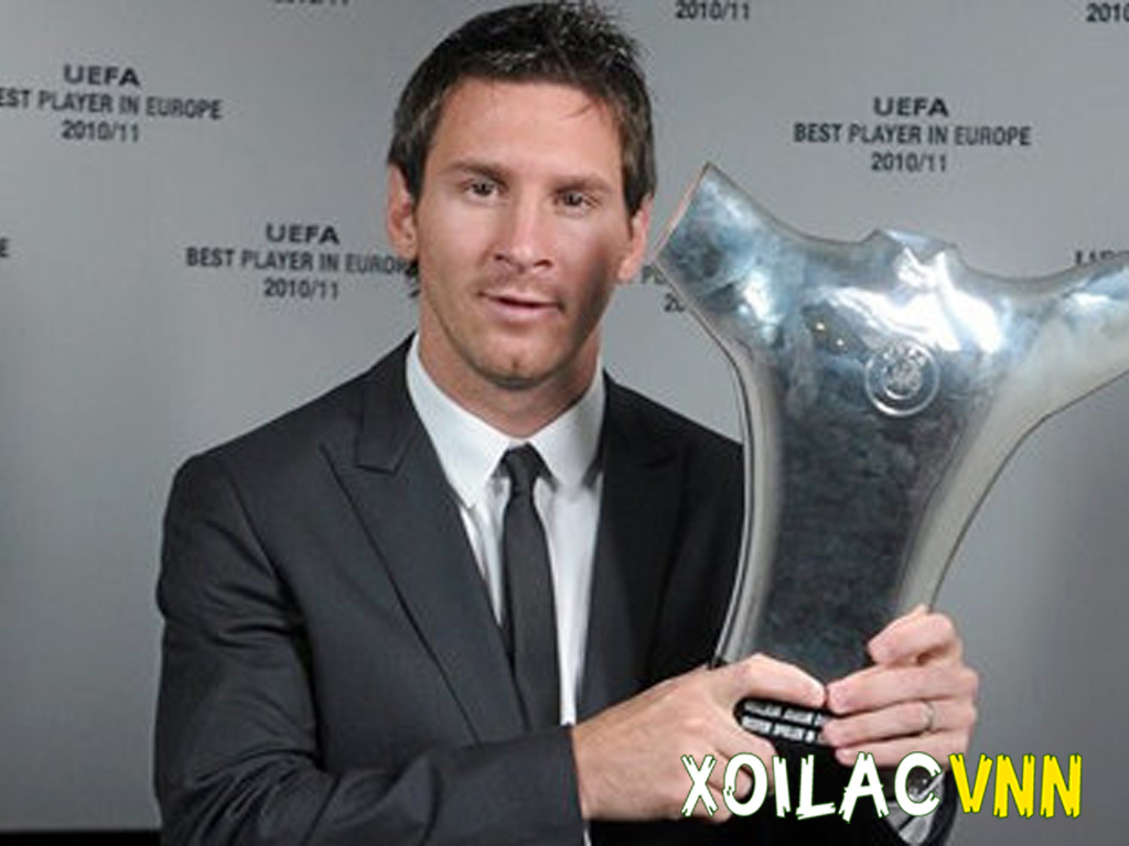 messi-nhan-giai-thuong-ca-nhan