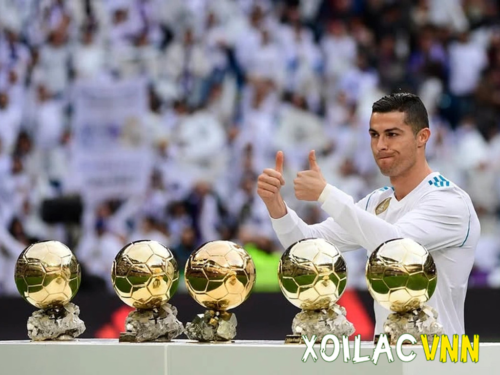 ronaldo-co-5-qua-bong-vang